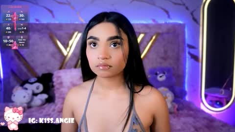 Snapshot of angie_boo_ chatting on October 21, 2:23 am Angie online show from October 21, 2:23 am
