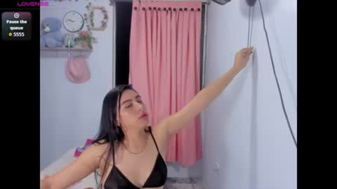angieee nature online show from August 4, 2:48 am