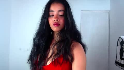 Snapshot of angielee01 chatting on February 15, 7:51 am Angie y Andres online show from February 15, 7:51 am