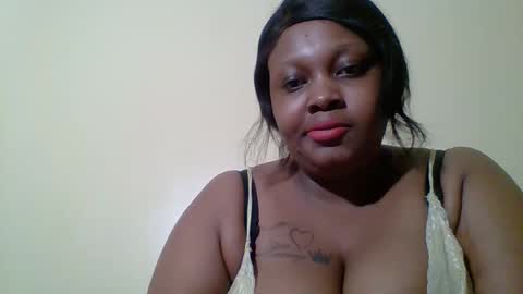 Snapshot of angienew chatting on October 31, 9:38 pm Angie online show from October 31, 9:38 pm