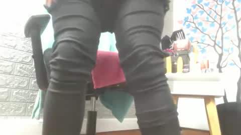 angierot2025 online show from October 10, 1:59 am