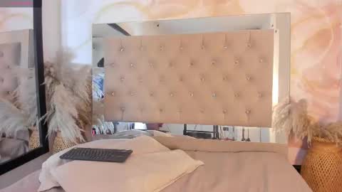 angy_avila online show from November 11, 1:38 am