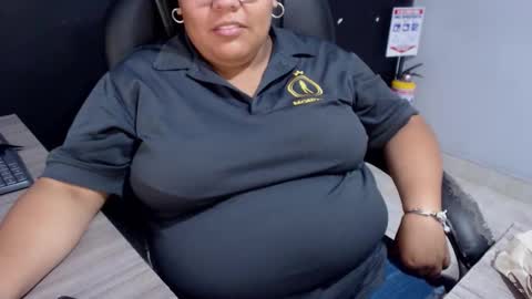 angy online show from November 22, 1:32 pm