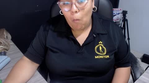 angy online show from December 4, 9:12 pm