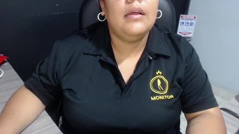 Snapshot of angy_ro12 chatting on April 21, 1:42 am angy online show from April 21, 1:42 am