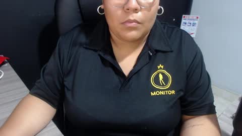 Snapshot of angy_ro12 chatting on April 21, 2:51 am angy online show from April 21, 2:51 am