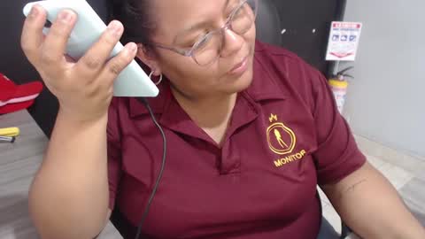 Snapshot of angy_ro12 chatting on June 12, 9:03 pm angy online show from June 12, 9:03 pm