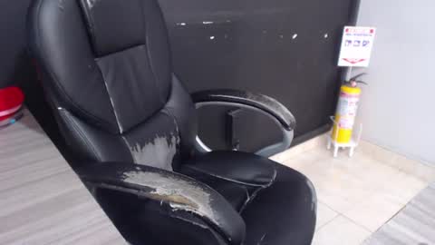 Snapshot of angy_ro12 chatting on June 18, 8:57 pm angy online show from June 18, 8:57 pm