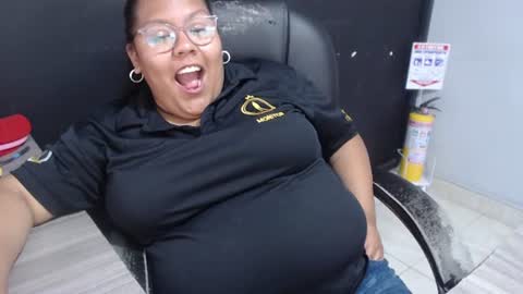 Snapshot of angy_ro12 chatting on June 22, 2:14 pm angy online show from June 22, 2:14 pm