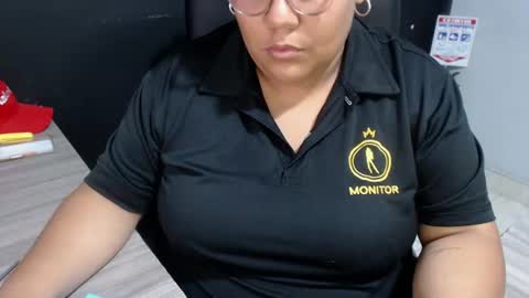 Snapshot of angy_ro12 chatting on July 16, 11:33 pm angy online show from July 16, 11:33 pm