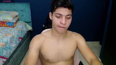 Snapshot of ani_and_ghost chatting on February 10, 1:03 am David online show from February 10, 1:03 am