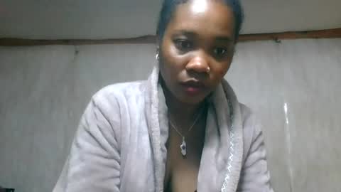 anicka9704 online show from August 3, 3:49 am