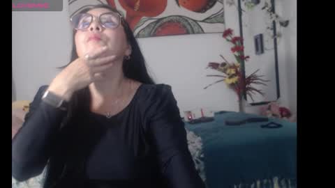 Snapshot of anii_mantilla chatting on December 5, 4:32 am Anii Mantilla online show from December 5, 4:32 am