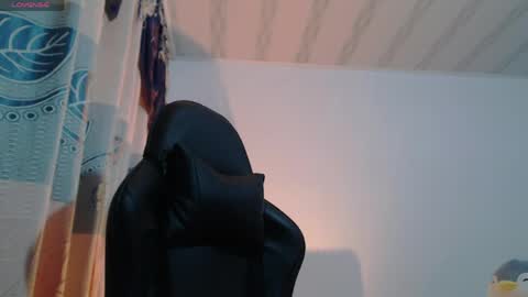 Snapshot of aniie_sweet4u chatting on May 11, 4:04 pm ANIIE online show from May 11, 4:04 pm