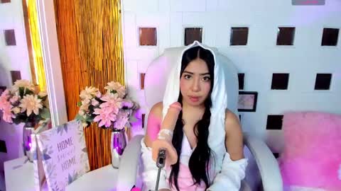 aniie_west online show from March 5, 3:18 pm