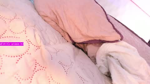 Snapshot of aniiieee_x chatting on January 29, 9:39 pm ANIE Broadcasting from 1300 to 2100 online show from January 29, 9:39 pm