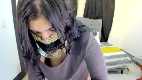 Anissa online show from April 13, 9:20 pm