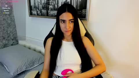 anika_h online show from February 27, 11:54 am