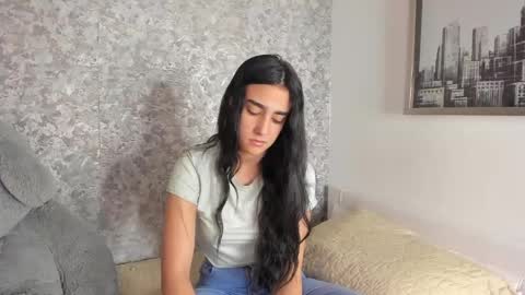 anika_h online show from April 9, 12:21 pm