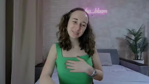 anikabloom online show from January 17, 4:06 am