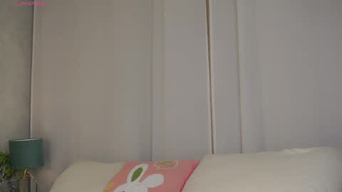 AnishaVivo online show from April 15, 2:02 pm