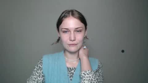 Snapshot of anisiaaa_lovesyou chatting on October 23, 6:39 pm Anisia online show from October 23, 6:39 pm