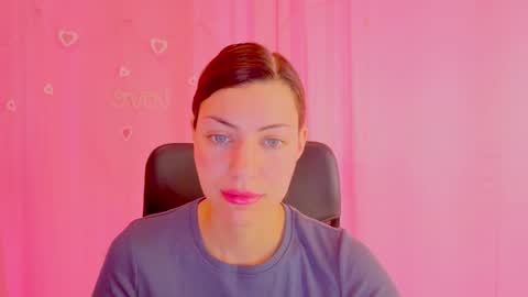 Anni online show from March 21, 2:42 pm