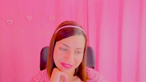 Anni online show from April 14, 1:17 pm