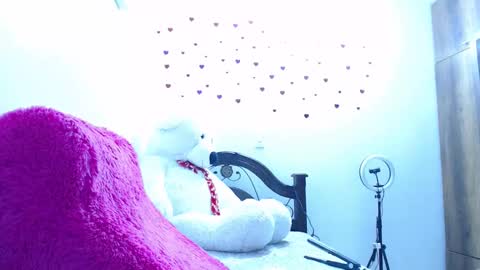 ana independent model online show from February 28, 6:32 am