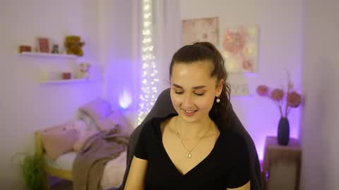 Anita Grey online show from November 2, 9:06 pm