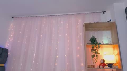 Snapshot of anitaglow chatting on September 28, 4:34 pm anitaglow online show from September 28, 4:34 pm