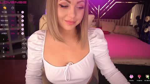 Anita online show from December 5, 5:50 pm