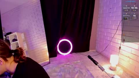 Angel online show from December 1, 6:24 pm