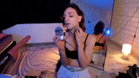 Snapshot of anjella_botton chatting on February 21, 6:53 pm Angel online show from February 21, 6:53 pm