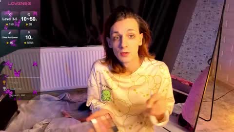 Snapshot of anjella_botton chatting on February 24, 6:50 pm Angel online show from February 24, 6:50 pm