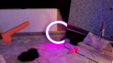 Snapshot of anjella_botton chatting on February 25, 6:50 pm Angel online show from February 25, 6:50 pm