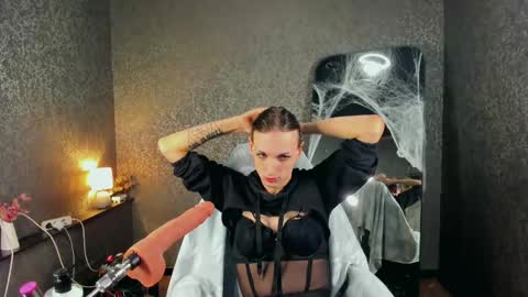 Angel online show from May 27, 6:27 pm