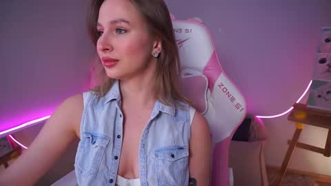 Ann online show from November 26, 2:29 pm