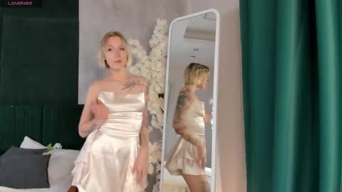 Snapshot of ann_garcia chatting on February 20, 12:51 am ann online show from February 20, 12:51 am