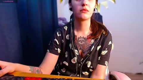 Ann online show from March 12, 5:28 pm