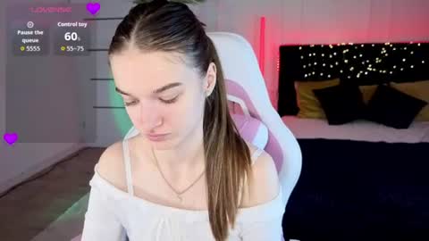 ann_woood online show from July 8, 2:43 pm