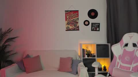 Snapshot of anna_belle3 chatting on February 3, 3:53 am AnnaThe next stream is tomorrow online show from February 3, 3:53 am