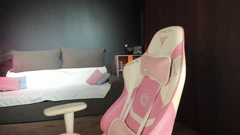 Snapshot of anna_belle3 chatting on February 14, 10:07 am AnnaThe next stream is tomorrow online show from February 14, 10:07 am