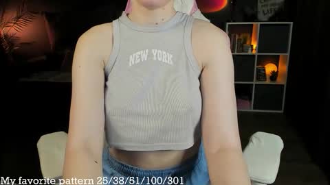 Snapshot of anna_belle3 chatting on February 6, 1:10 am AnnaThe next stream is tomorrow online show from February 6, 1:10 am
