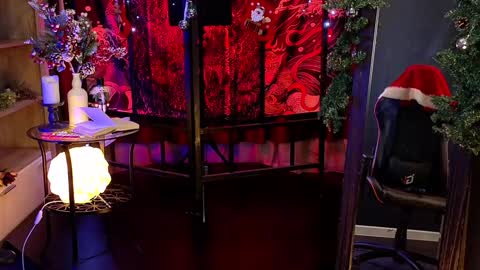 Snapshot of anna_bloom_ chatting on December 20, 8:12 pm Violett online show from December 20, 8:12 pm