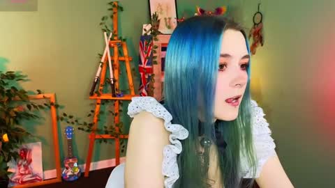 Snapshot of anna_bloom_ chatting on January 20, 4:55 pm Violett online show from January 20, 4:55 pm