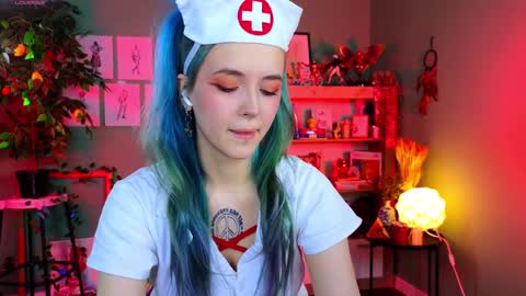 Snapshot of anna_bloom_ chatting on February 6, 4:36 pm Violett online show from February 6, 4:36 pm