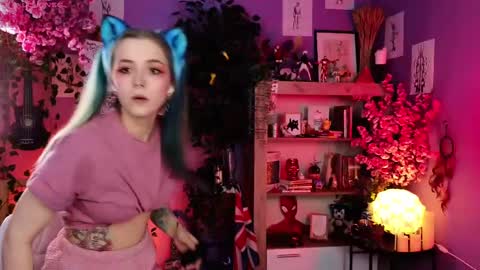 Snapshot of anna_bloom_ chatting on March 4, 4:20 pm Violett online show from March 4, 4:20 pm