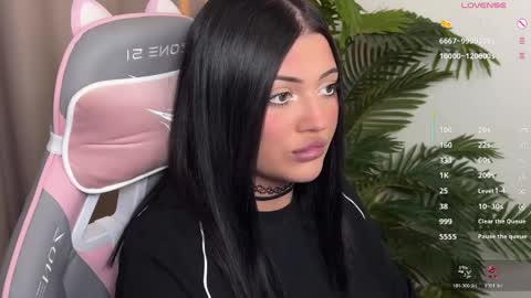 Anna online show from April 5, 3:31 pm