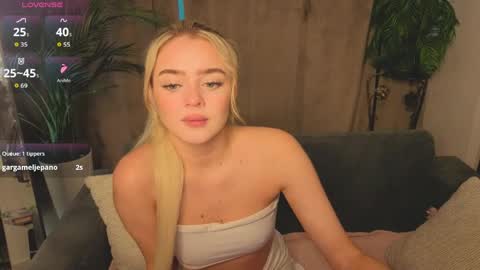 Anna online show from April 2, 5:10 pm